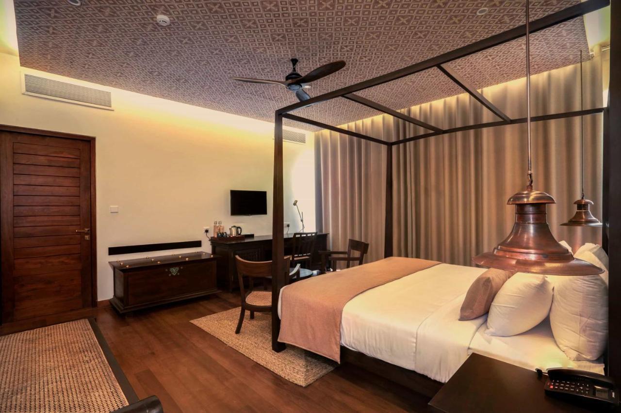Rivora Heights Hotel Kandy Exterior photo