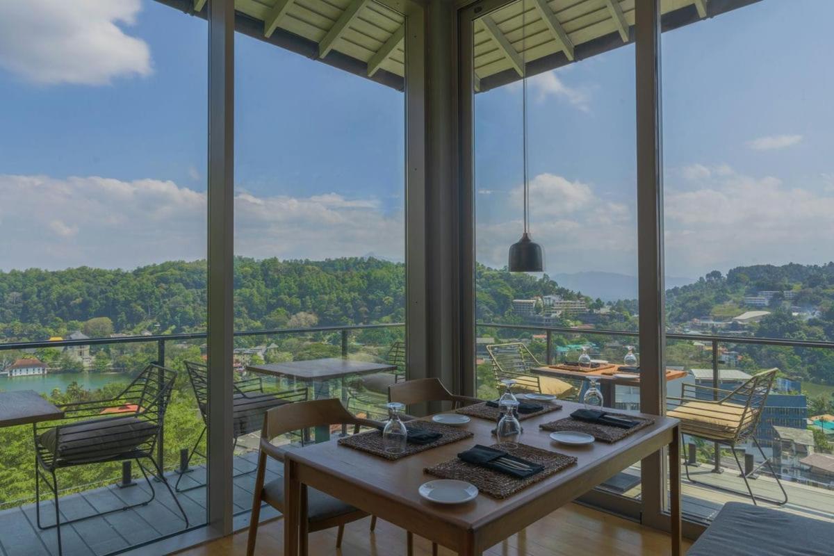 Rivora Heights Hotel Kandy Exterior photo