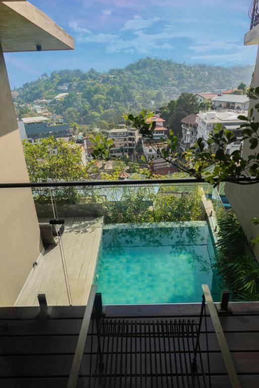 Rivora Heights Hotel Kandy Exterior photo