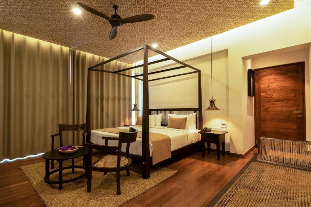 Rivora Heights Hotel Kandy Exterior photo